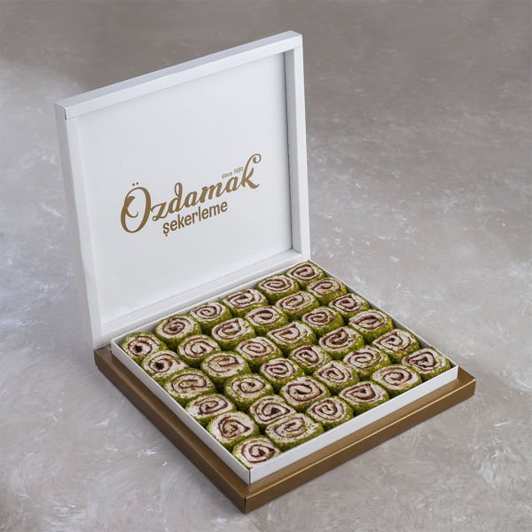 ANTEP FISTIKLI ÇİKOLATALI SARMA