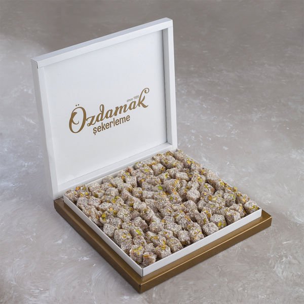 ANTEP FISTIKLI ÇİFTE KAVRULMUŞ ''HİNDİSTAN CEVİZLİ''