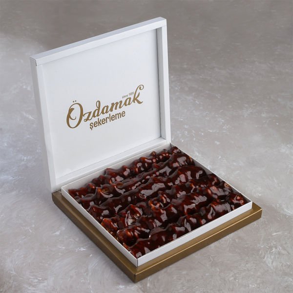 CEVİZLİ PEKMEZLİ SUCUK